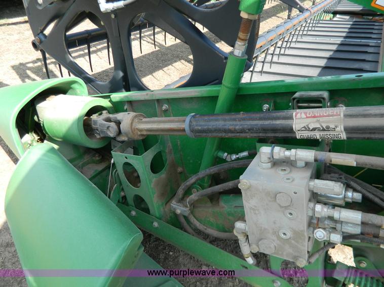 image for item G7842 2010 John Deere 635D draper header