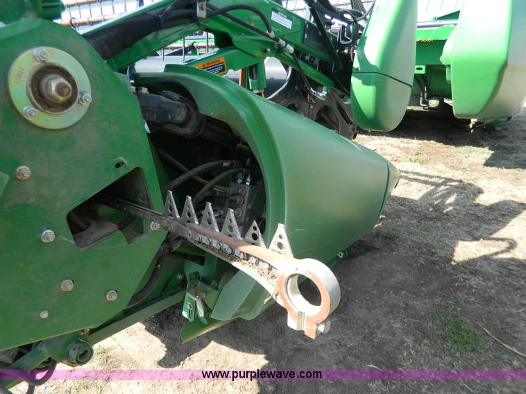 image for item G7842 2010 John Deere 635D draper header