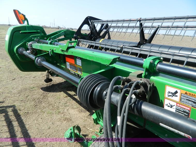 image for item G7843 2010 John Deere 635D draper header