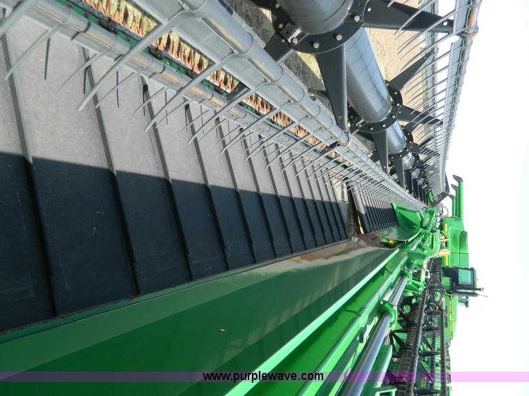 image for item G7843 2010 John Deere 635D draper header