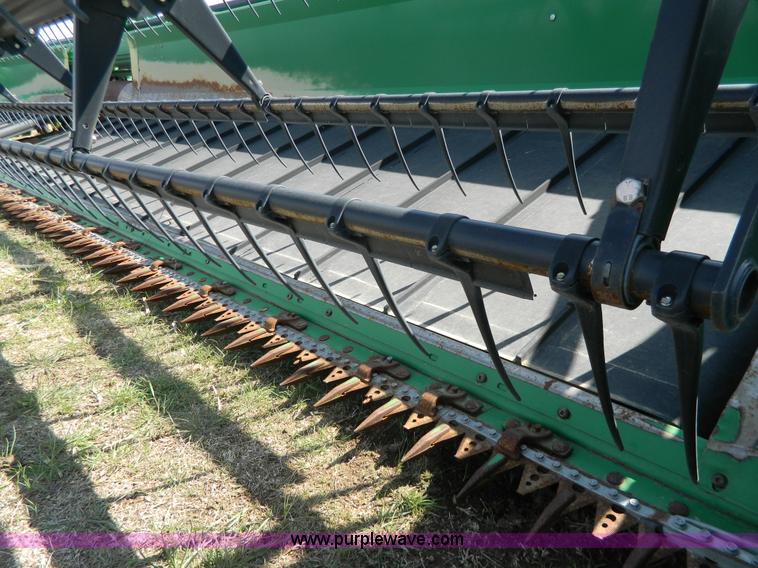 image for item G7843 2010 John Deere 635D draper header