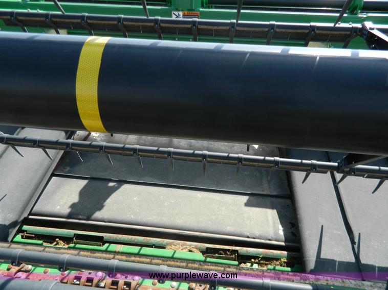 image for item G7843 2010 John Deere 635D draper header