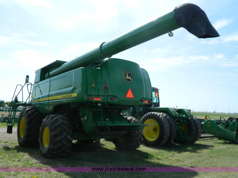 image for item G7844 2010 John Deere 9770 STS RWA combine