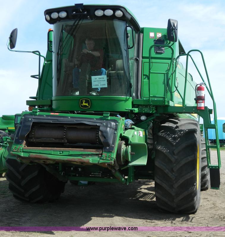 image for item G7844 2010 John Deere 9770 STS RWA combine