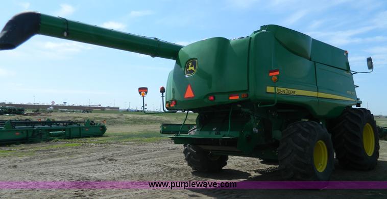 image for item G7844 2010 John Deere 9770 STS RWA combine