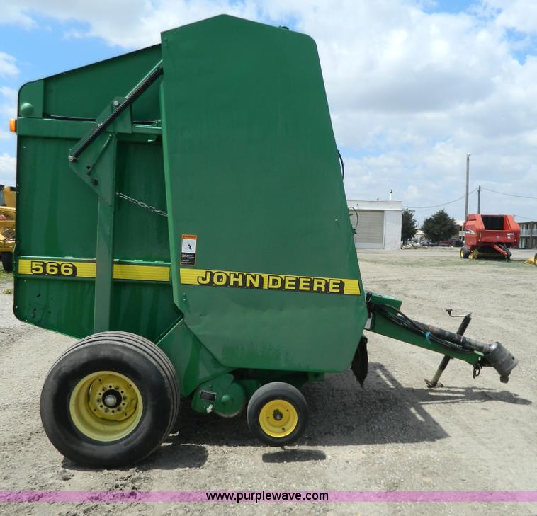 image for item G7854 1998 John Deere 566 round baler