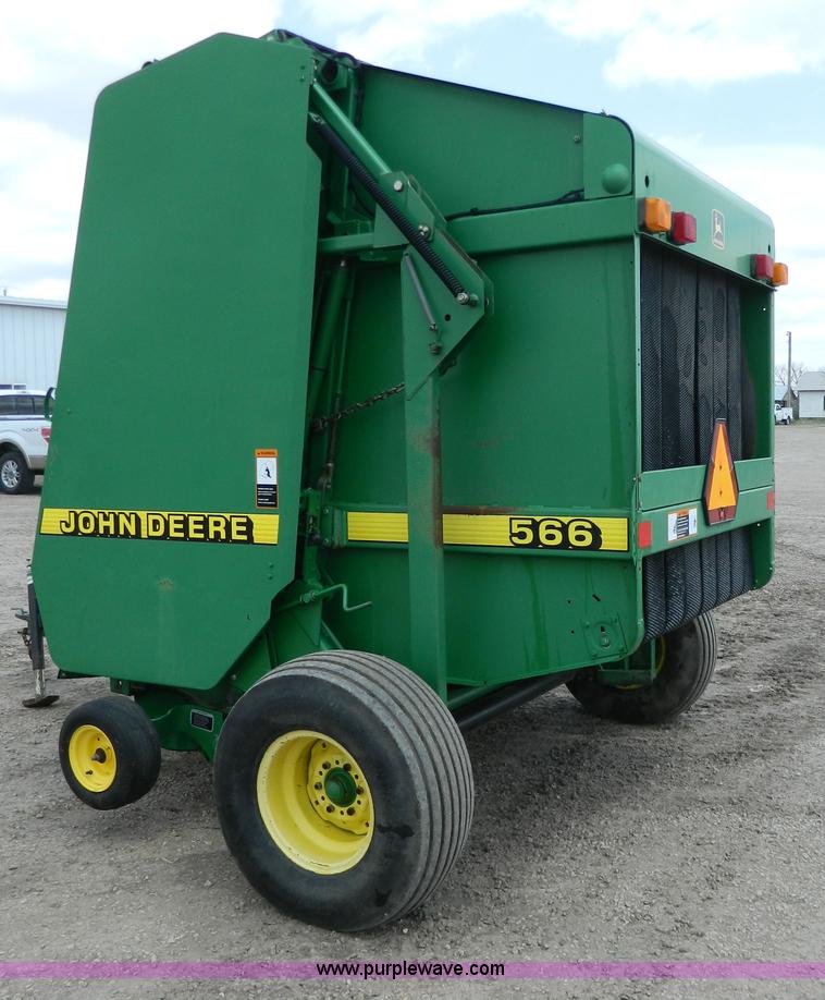 image for item G7854 1998 John Deere 566 round baler