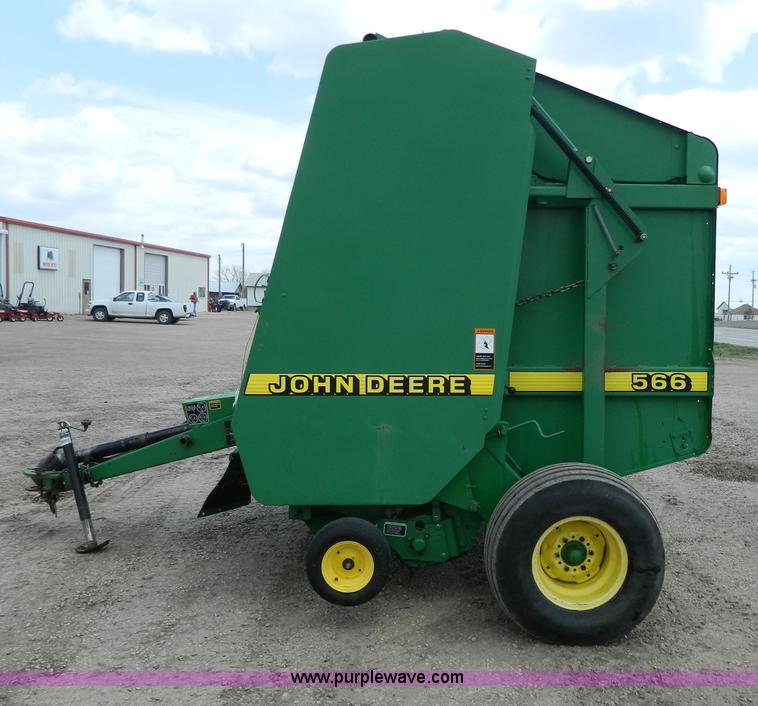 image for item G7854 1998 John Deere 566 round baler