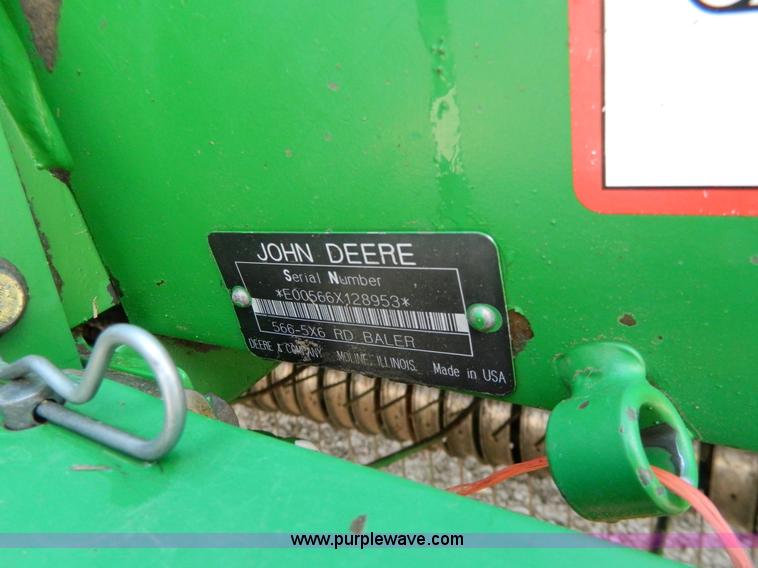 image for item G7854 1998 John Deere 566 round baler