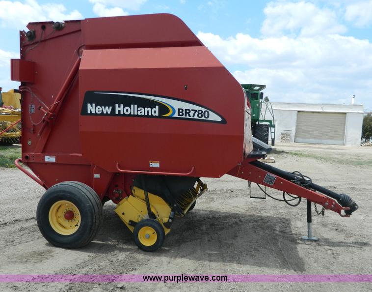image for item G7855 2003 New Holland BR780 round baler