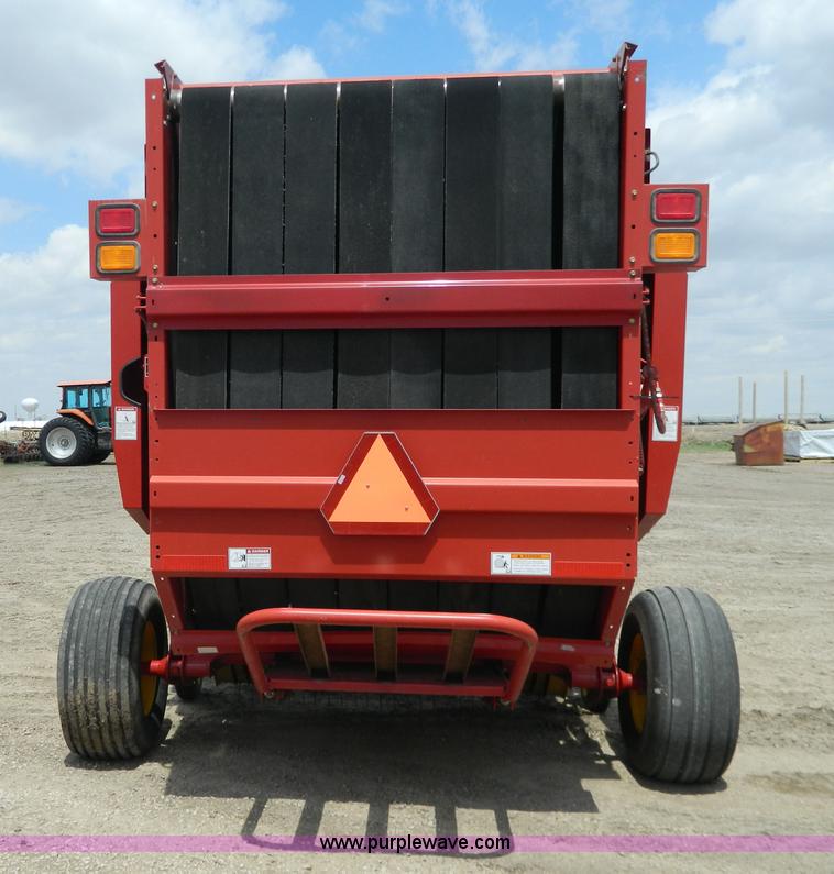 image for item G7855 2003 New Holland BR780 round baler