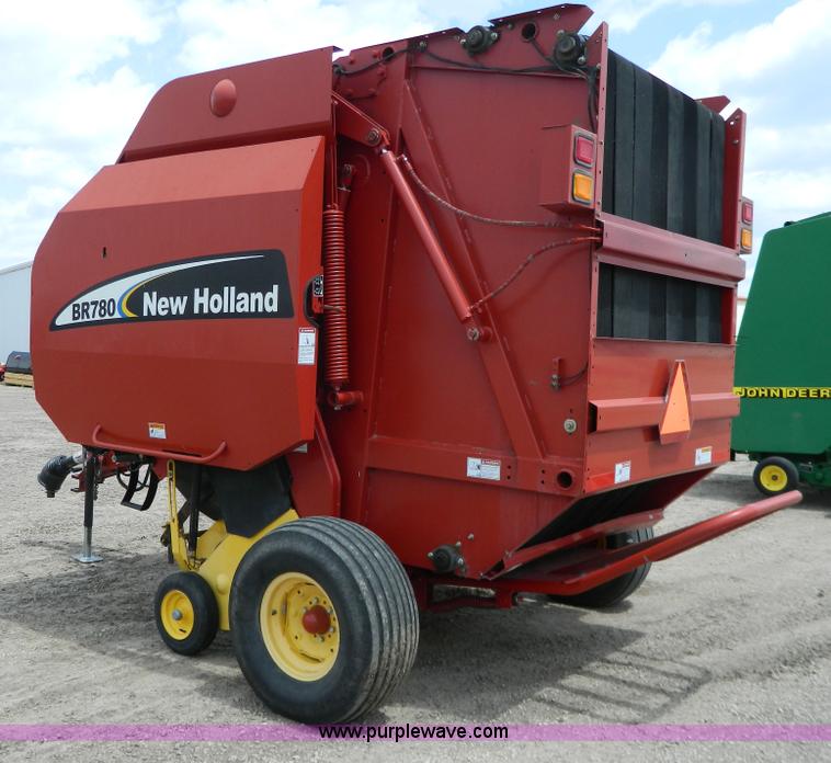 image for item G7855 2003 New Holland BR780 round baler