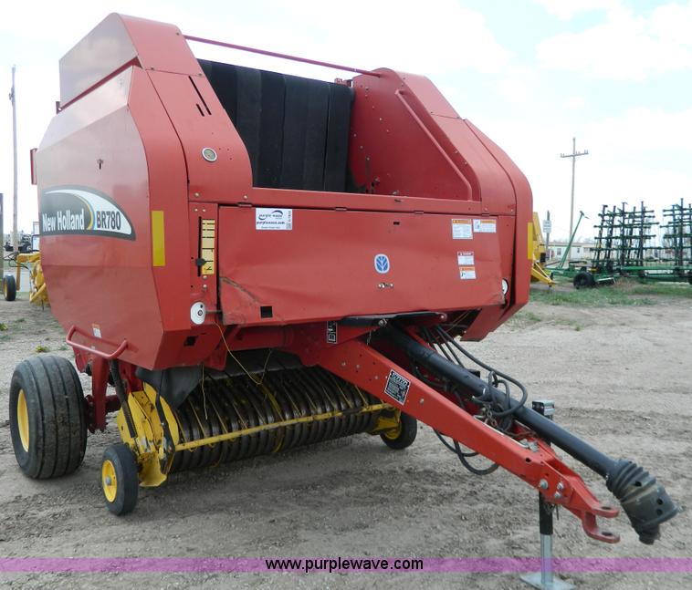 image for item G7855 2003 New Holland BR780 round baler
