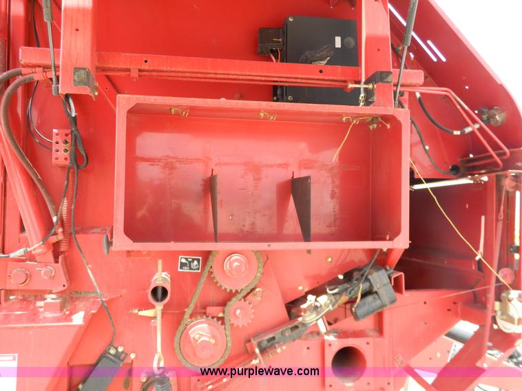 image for item G7855 2003 New Holland BR780 round baler