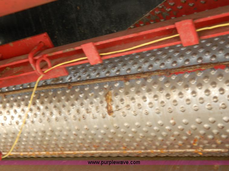 image for item G7855 2003 New Holland BR780 round baler