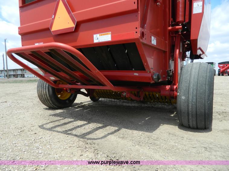 image for item G7855 2003 New Holland BR780 round baler