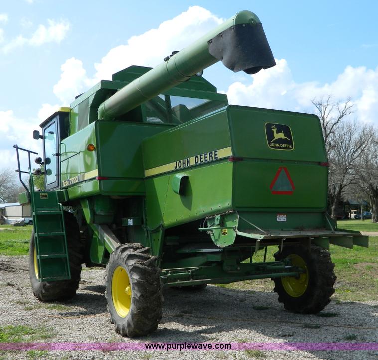 image for item G7859 1984 John Deere 7720 Turbo combine