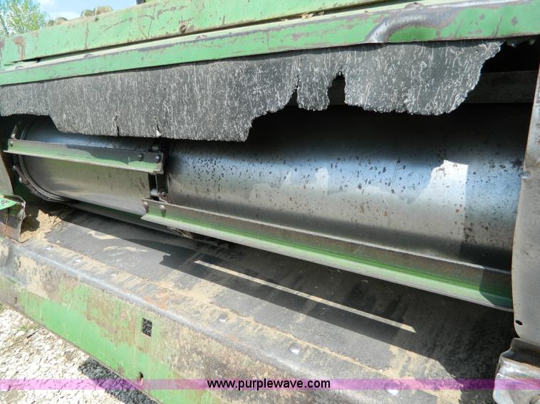 image for item G7859 1984 John Deere 7720 Turbo combine