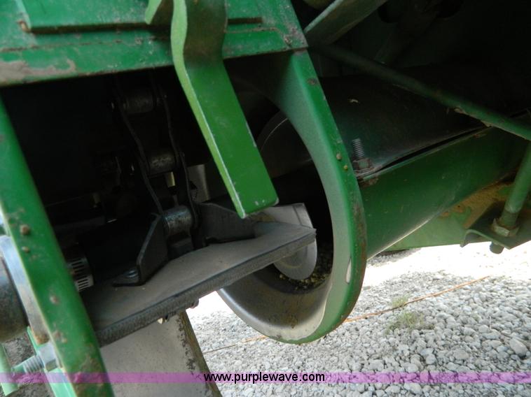 image for item G7859 1984 John Deere 7720 Turbo combine