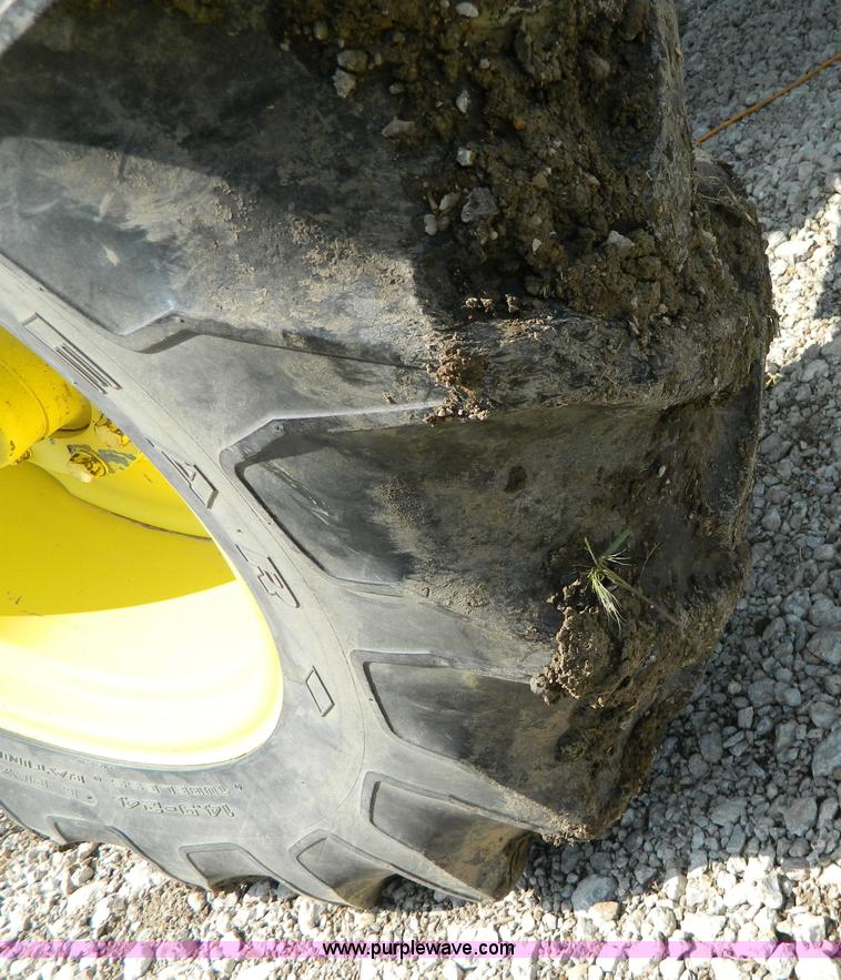 image for item G7859 1984 John Deere 7720 Turbo combine