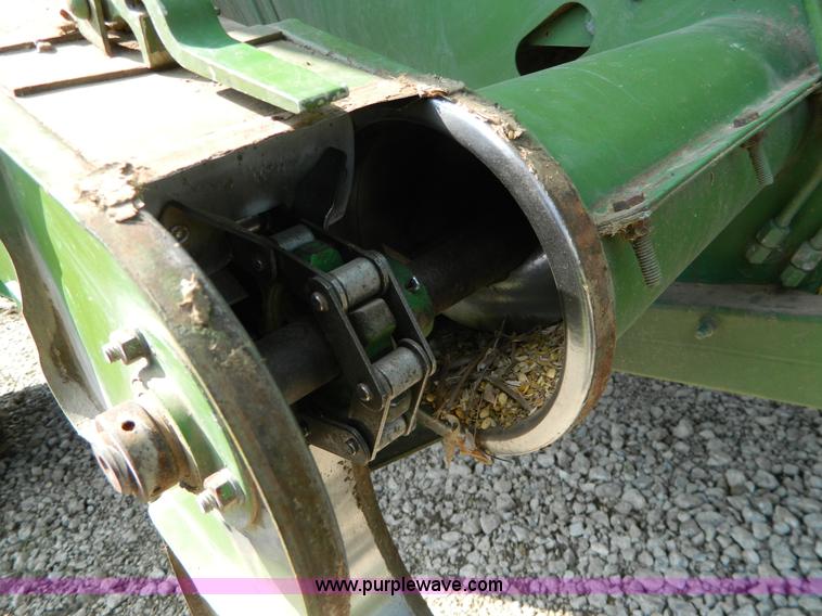 image for item G7859 1984 John Deere 7720 Turbo combine