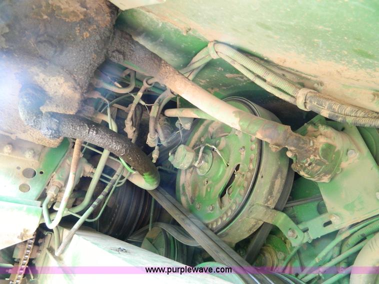 image for item G7859 1984 John Deere 7720 Turbo combine