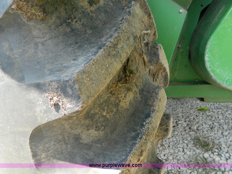 image for item G7859 1984 John Deere 7720 Turbo combine