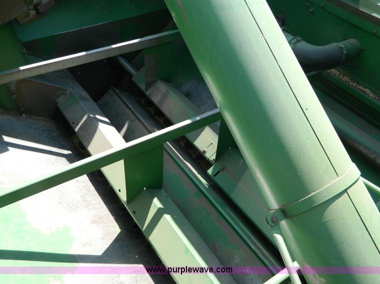 image for item G7859 1984 John Deere 7720 Turbo combine