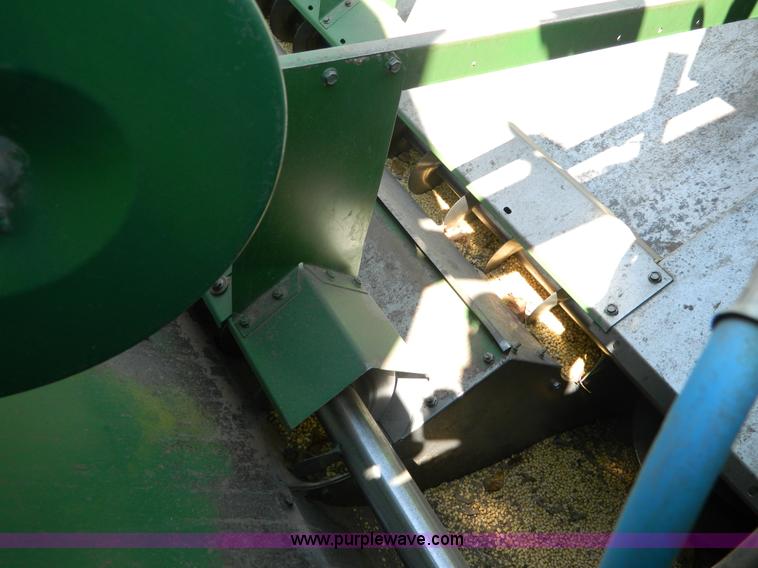 image for item G7859 1984 John Deere 7720 Turbo combine