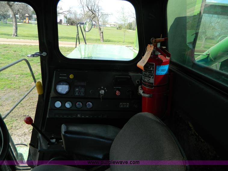 image for item G7859 1984 John Deere 7720 Turbo combine