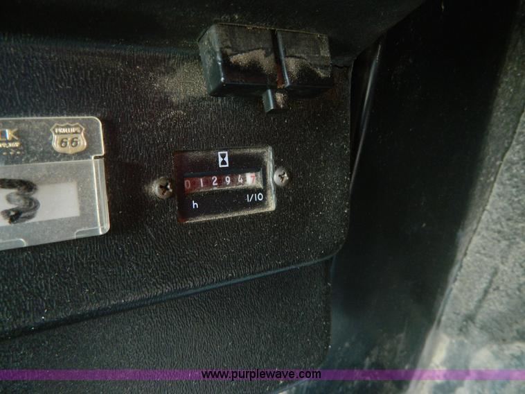 image for item G7859 1984 John Deere 7720 Turbo combine