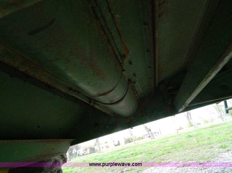 image for item G7859 1984 John Deere 7720 Turbo combine