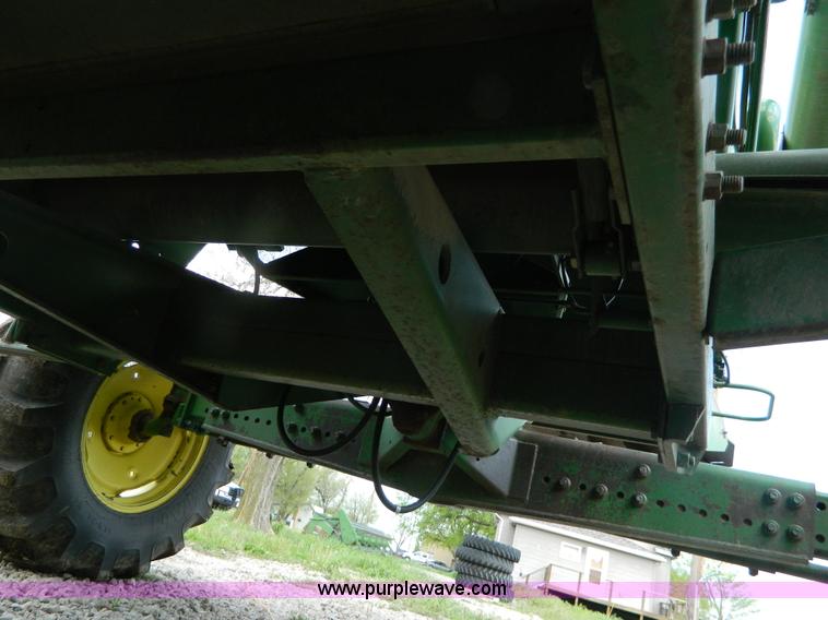 image for item G7859 1984 John Deere 7720 Turbo combine