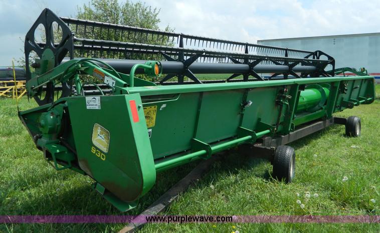 image for item G7861 1996 John Deere 930 rigid header