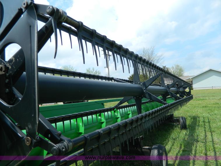 image for item G7861 1996 John Deere 930 rigid header
