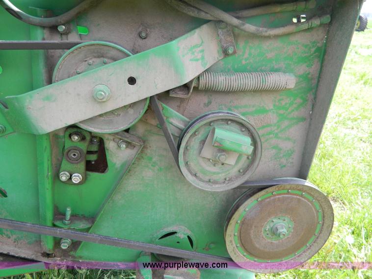 image for item G7861 1996 John Deere 930 rigid header