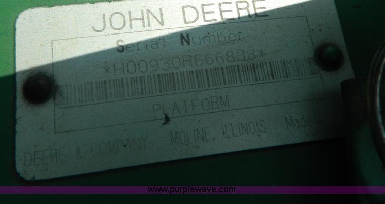 image for item G7861 1996 John Deere 930 rigid header