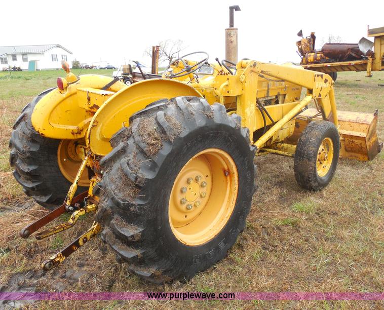 image for item H3226 Ford 3550 tractor