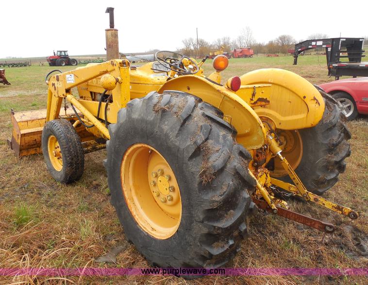 image for item H3226 Ford 3550 tractor