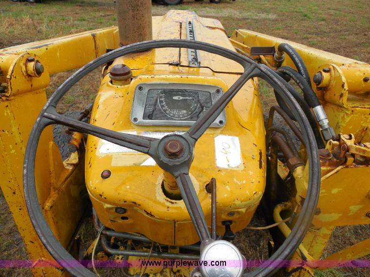 image for item H3226 Ford 3550 tractor