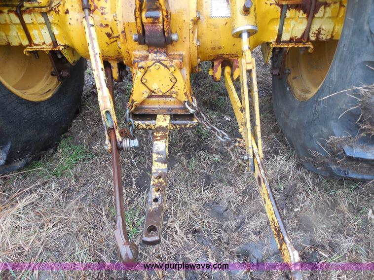 image for item H3226 Ford 3550 tractor