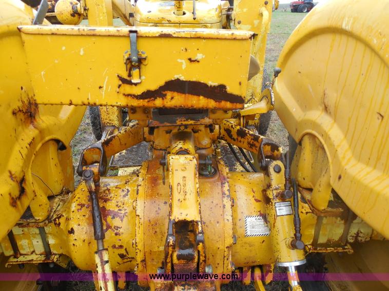 image for item H3226 Ford 3550 tractor
