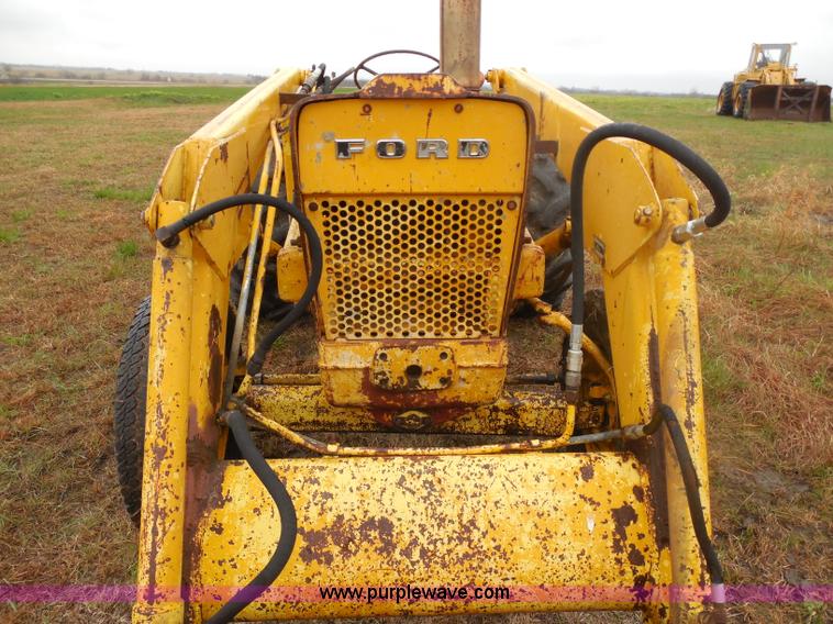 image for item H3226 Ford 3550 tractor