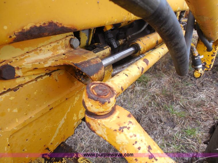 image for item H3226 Ford 3550 tractor