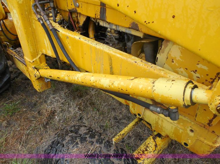 image for item H3226 Ford 3550 tractor