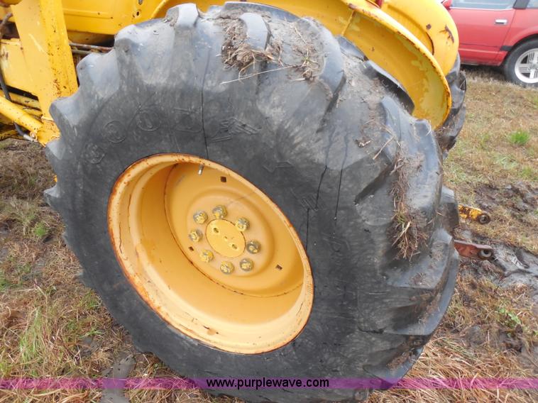 image for item H3226 Ford 3550 tractor