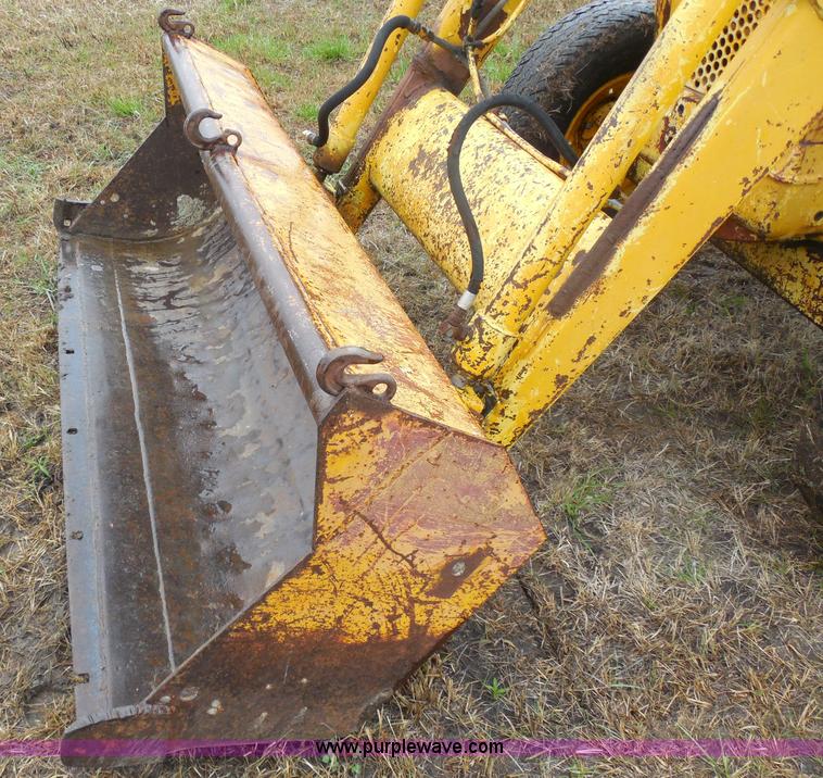 image for item H3226 Ford 3550 tractor