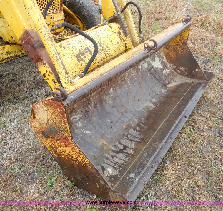 image for item H3226 Ford 3550 tractor