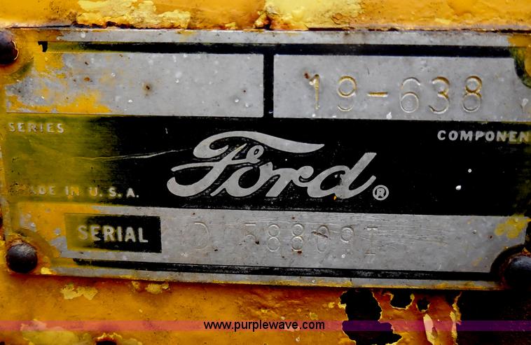 image for item H3226 Ford 3550 tractor