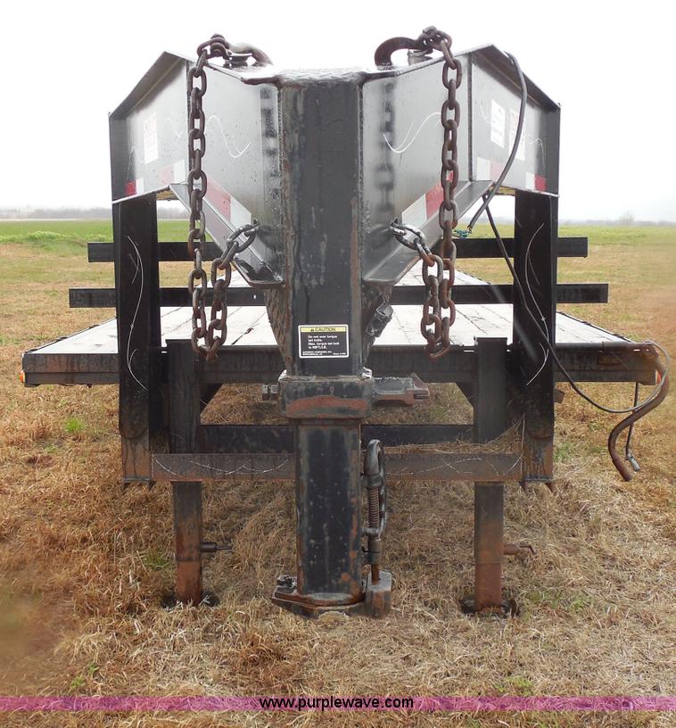 image for item H3228 2002 Starlite Triple axle gooseneck trailer